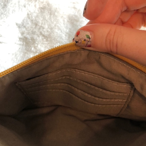 Mustard shoulder/crossbody purse Relic - Picture 4 of 5